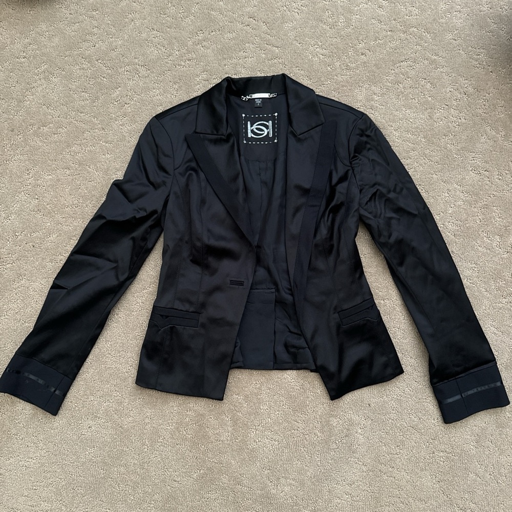 2000’s black blazer